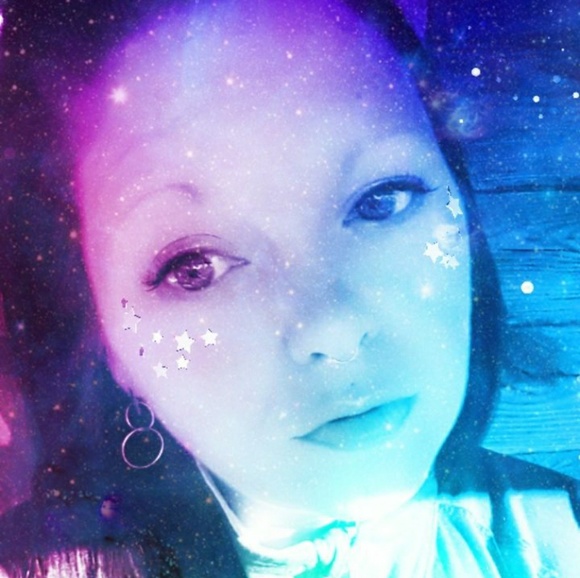 Meet your Posher, Rena - Picture 5 of 8